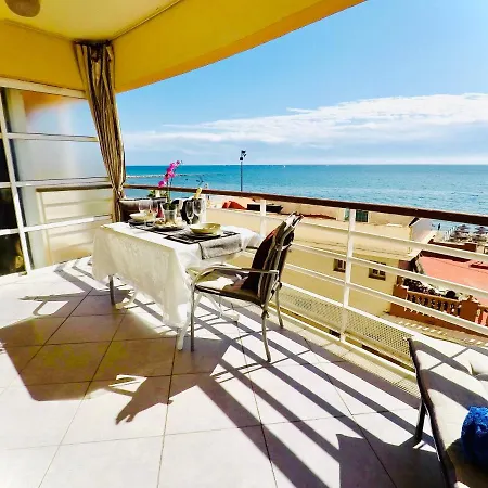 Apartment 3d - *